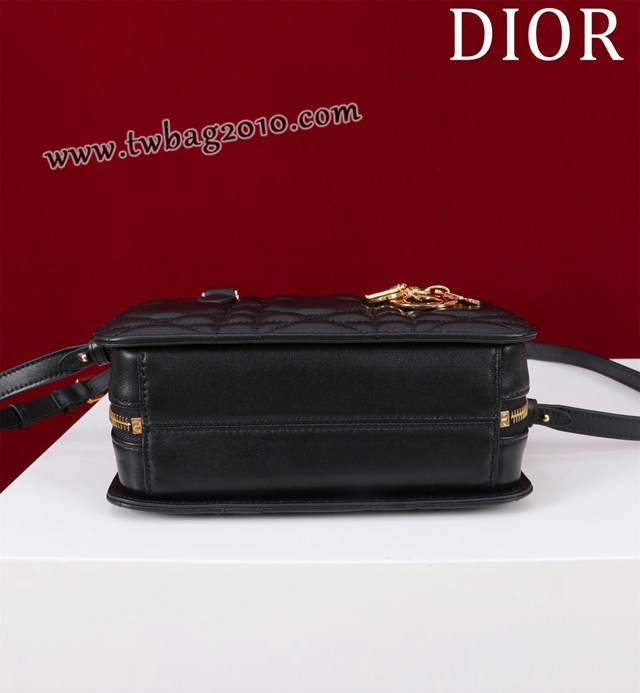 Dior专柜2024新款迪奥高仿原单迷你小方包蒙田30系列迷你医生包 djfk1481